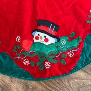 VTG l’art de chine Tree Skirt Velvet Red and Green Snowman 41”